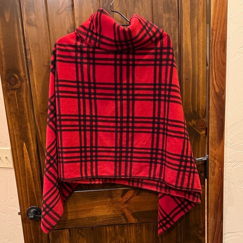 Moda Red and Black Plaid Poncho - Picture 4 of 6